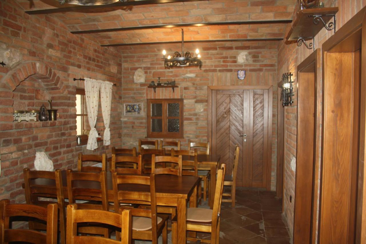 Comenius Moravus Vinarsky Dvur ميكولوف المظهر الخارجي الصورة